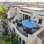 Steps To The Boardwalk & Beach With Ac, Wifi, Spacious Deck, Prime Location