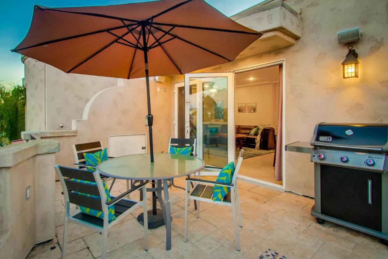 Steps To The Boardwalk & With Ac, Wifi, Spacious Deck, Prime Location *
