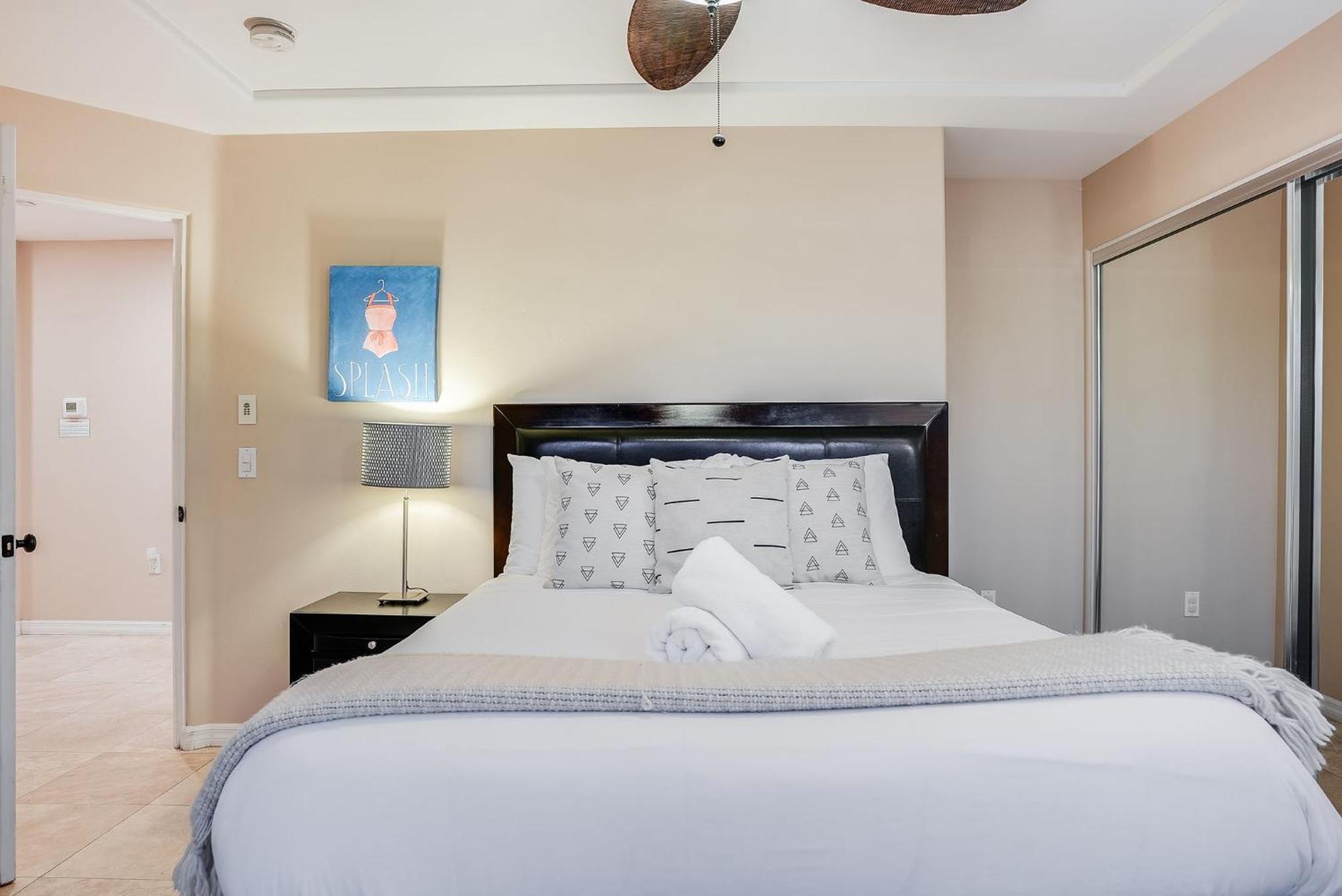 Steps To The Boardwalk & With Ac, Wifi, Spacious Deck, Prime Location San Diego