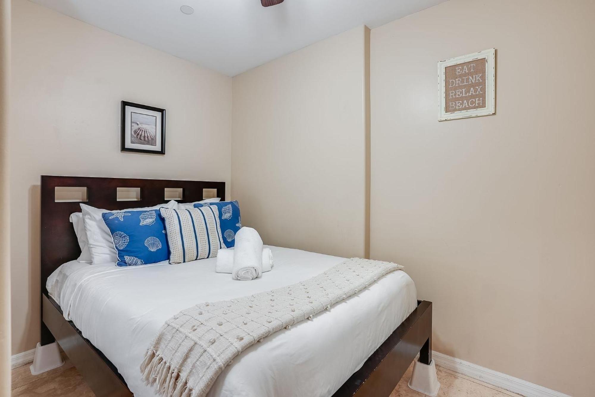 Steps To The Boardwalk & With Ac, Wifi, Spacious Deck, Prime Location San Diego