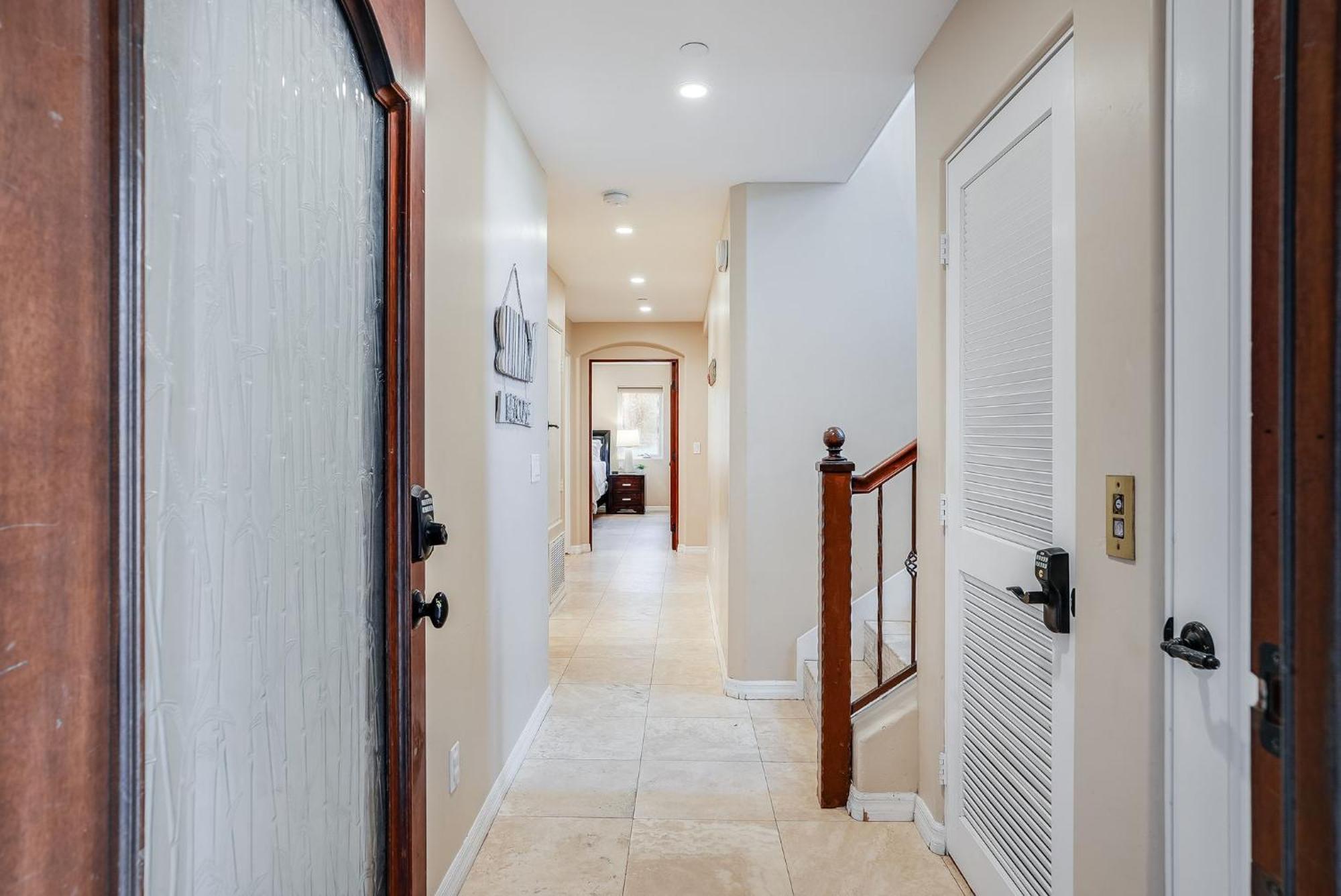 Steps To The Boardwalk & With Ac, Wifi, Spacious Deck, Prime Location San Diego